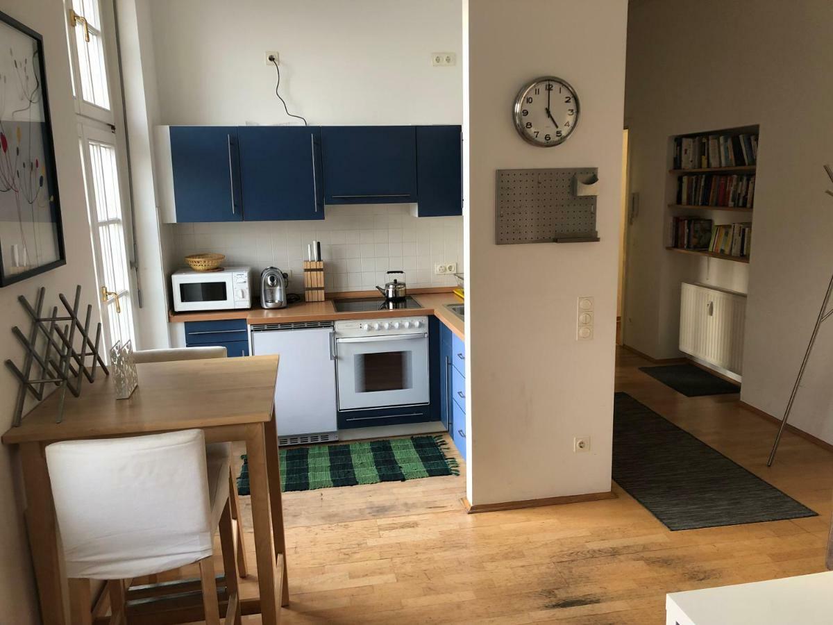 Ferienwohnung mitten in Wiesbaden Exterior foto